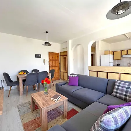 Kasgar 2 Bed Sea View In Kyrenia By Holidaykeys Lägenhet