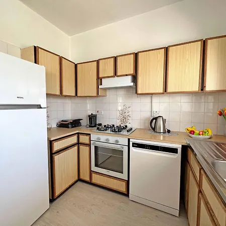 2 Bed Sea View In Kyrenia Apartment *