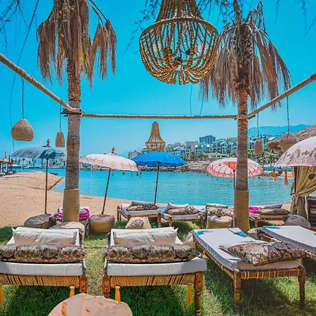 Kasgar 2 Bed Sea View In Kyrenia By Holidaykeys *