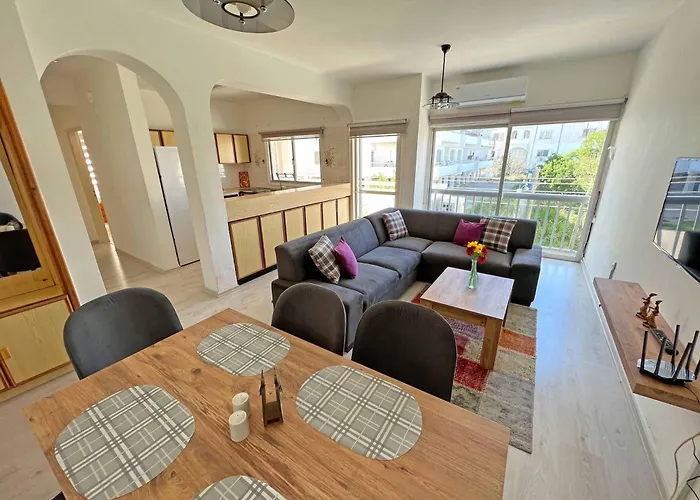 アパート Kasgar 2 Bed Sea View In Kyrenia By Holidaykeys キレニア