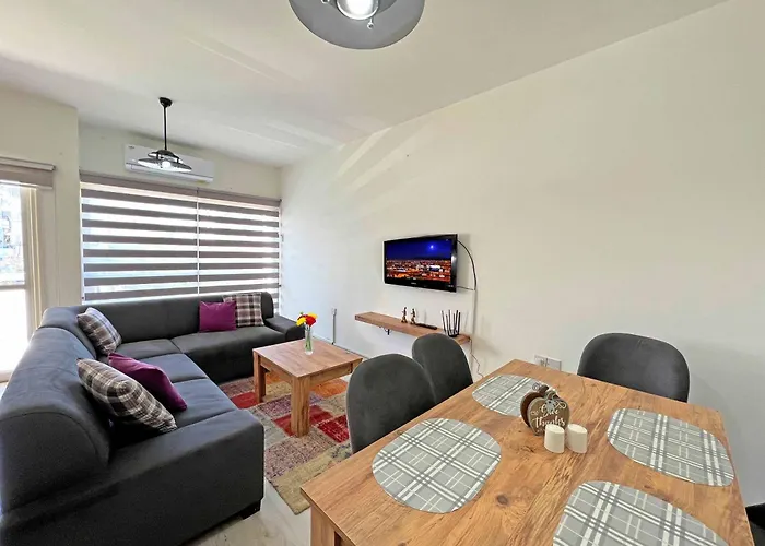 Kasgar 2 Bed Sea View In Kyrenia By Holidaykeys アパート