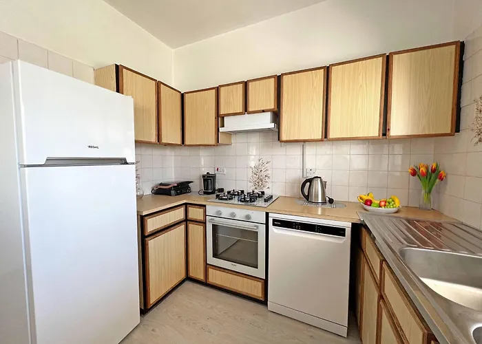 Kasgar 2 Bed Sea View In Kyrenia By Holidaykeys アパート *